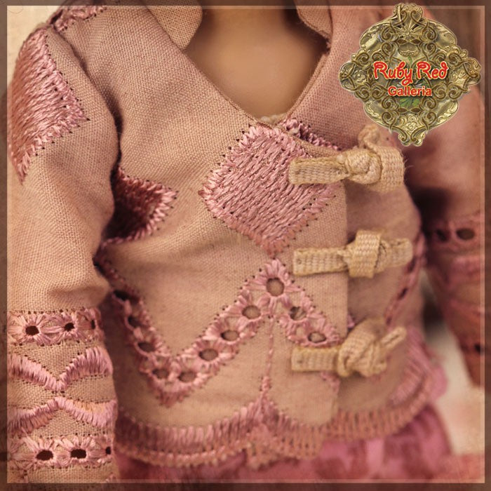 8" Ten Ping Floral Embroidery Outfit (HC0024A)