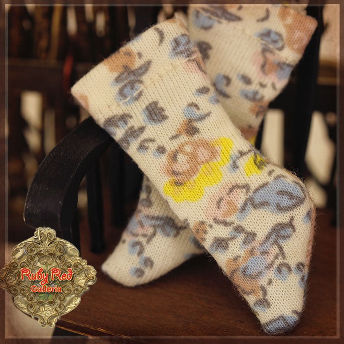 8" Ten Ping Floral Embroidery Outfit (HC0024A)