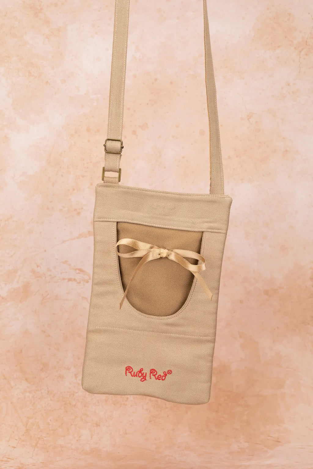 12" In-Motion Girl Carry Bag