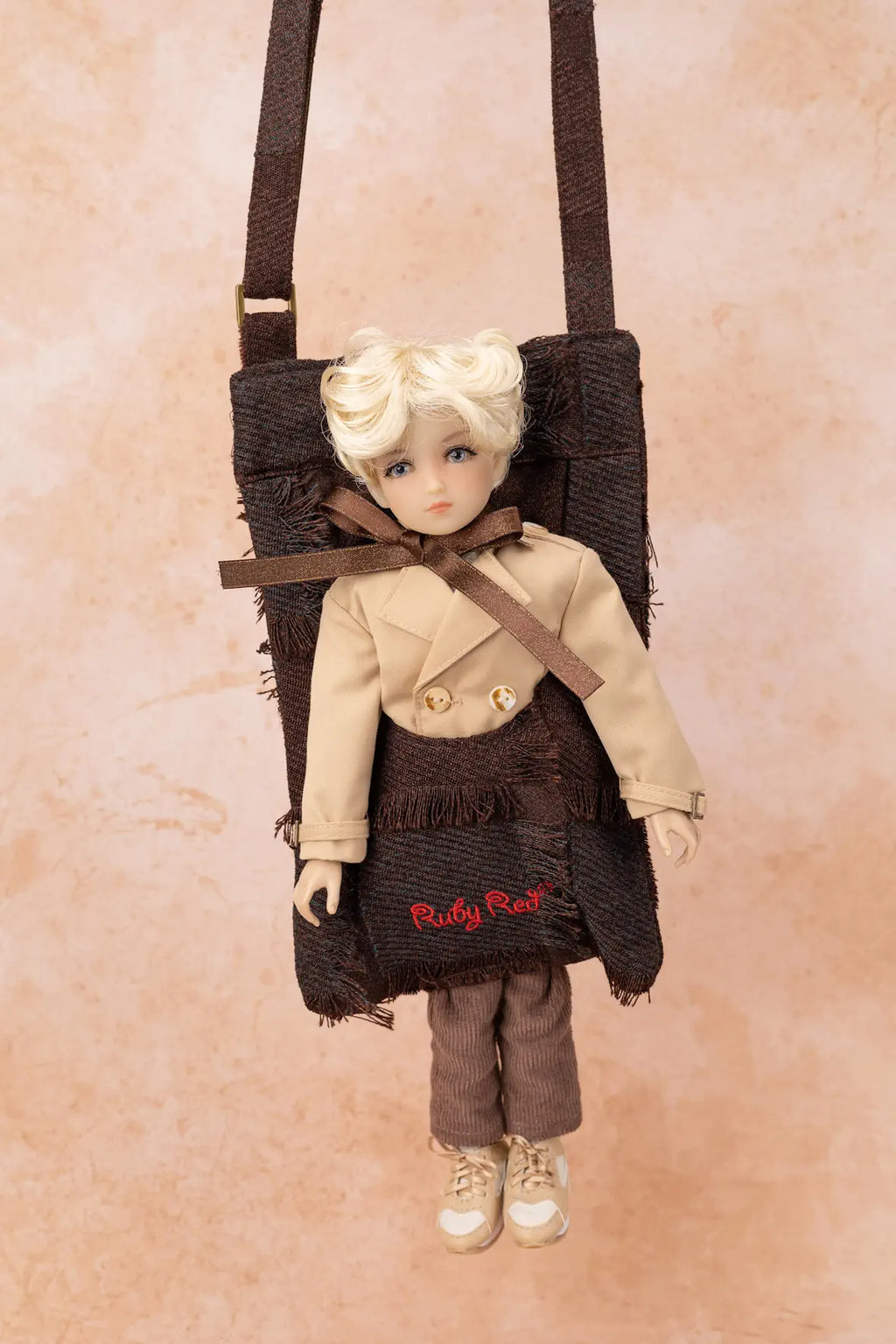 12" In-Motion Girl Carry Bag