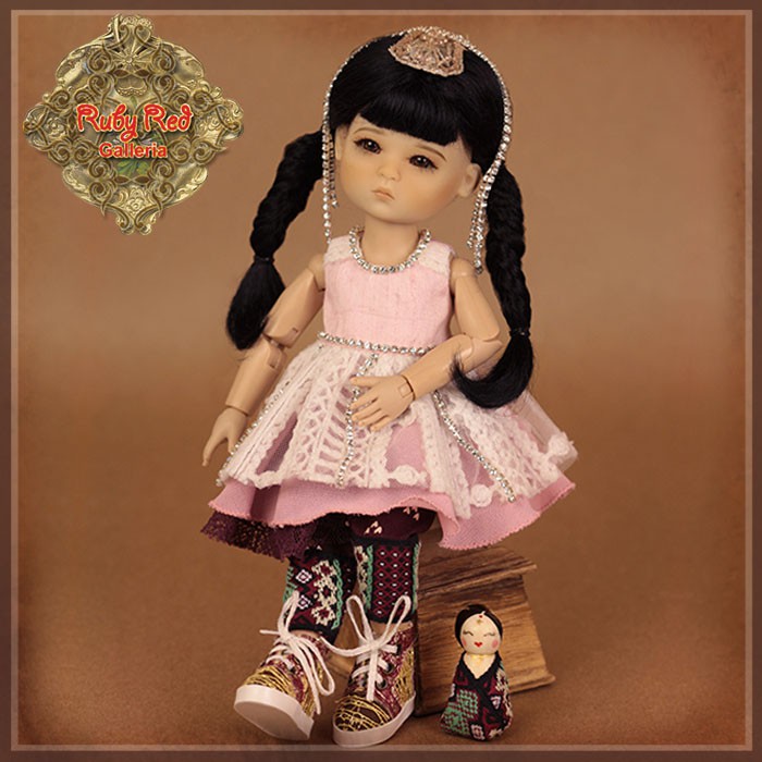 8'' Four Kindergartner – Ishara (FA0022A)