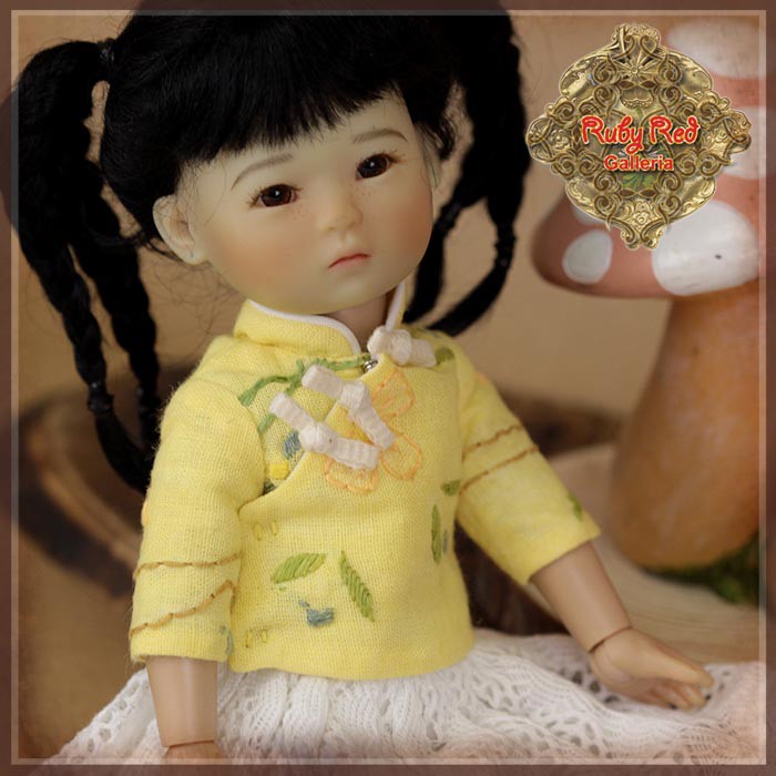 8" Teng Ping Yellow Embroidered Outfit (HC0069A)