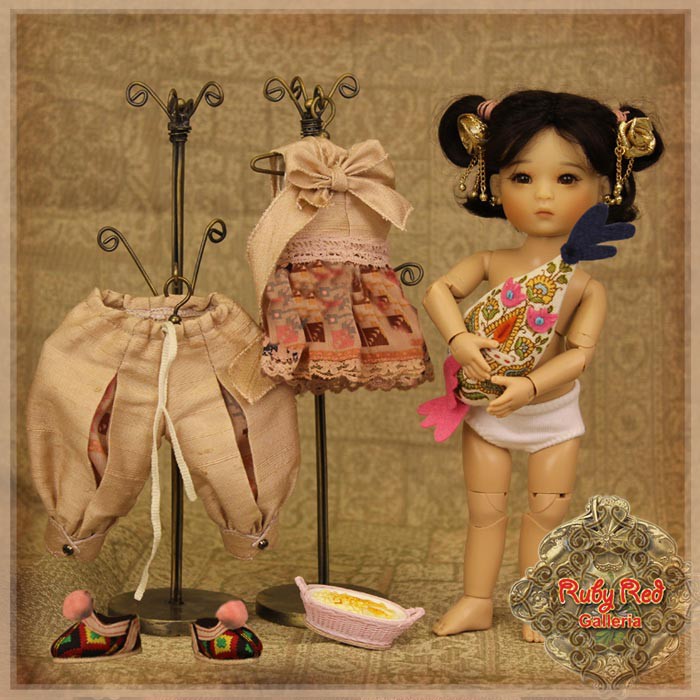 8'' Four Kindergartner - Ishara (FA0017A)
