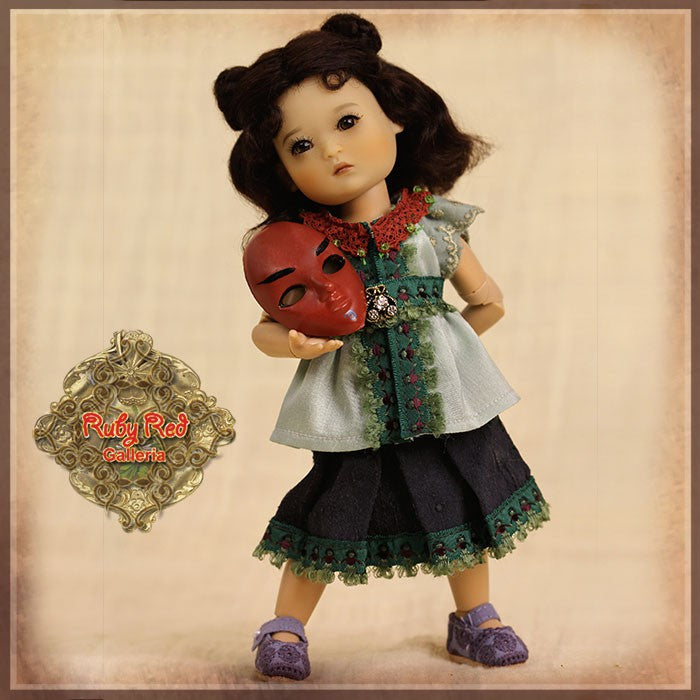 8'' Four Kindergartner - Mia (FA0016A)