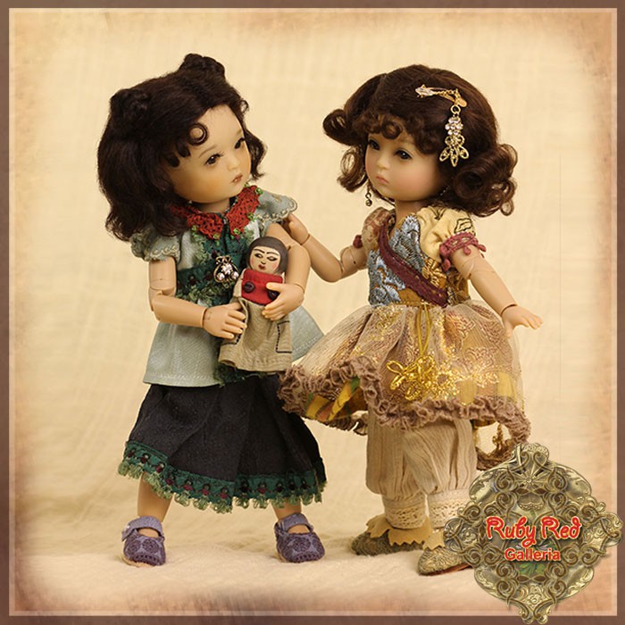 8'' Four Kindergartner - Ishara (FA0015A)