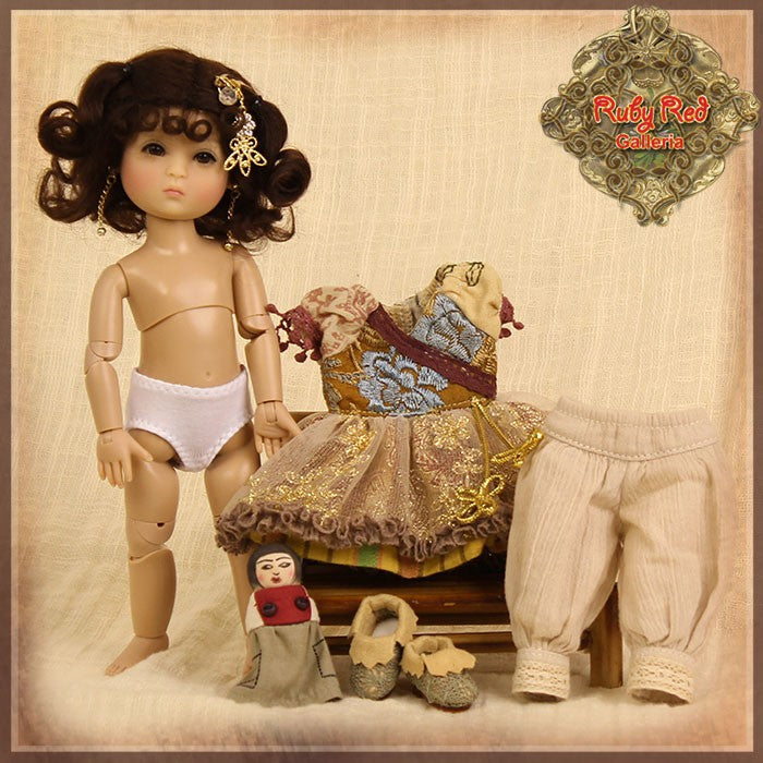 8'' Four Kindergartner - Ishara (FA0015A)