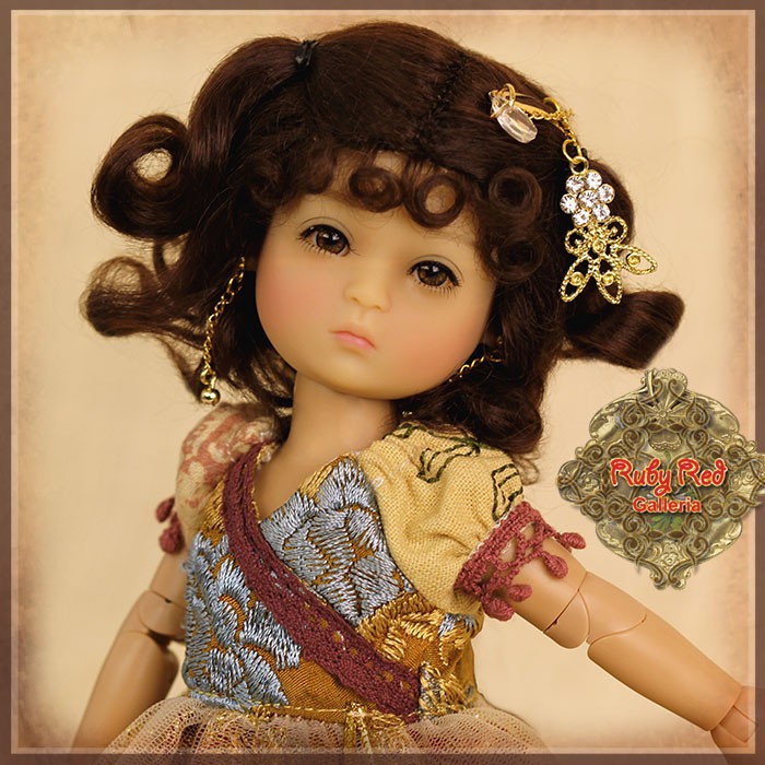 8'' Four Kindergartner - Ishara (FA0015A)