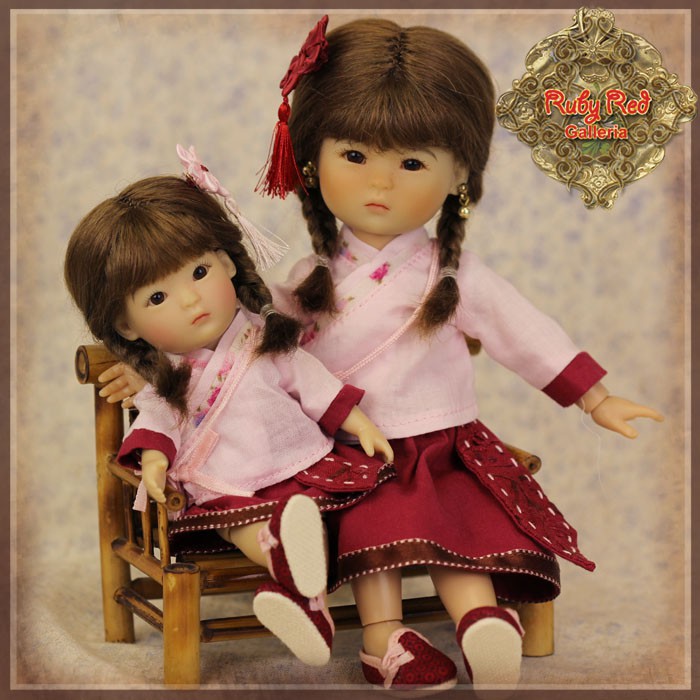 5.5" Yu Ping Red and Pink Twins outfit (HC0048A)