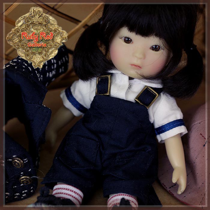 5.5" Yu Ping Twins Picnic Outfit (HC0065A)