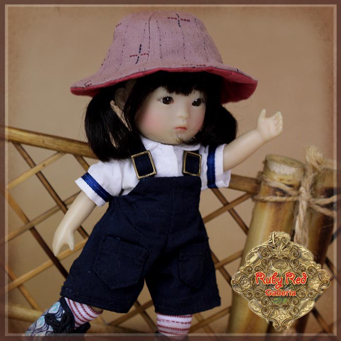 5.5" Yu Ping Twins Picnic Outfit (HC0065A)