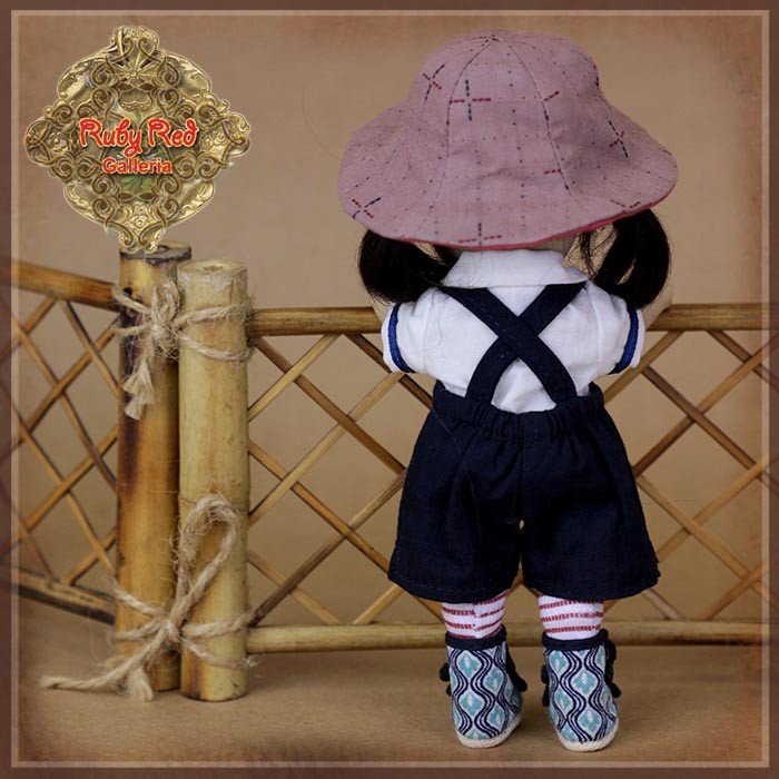 5.5" Yu Ping Twins Picnic Outfit (HC0065A)