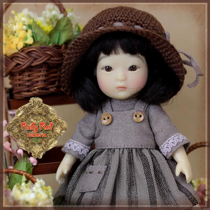 5.5" Yu Ping Twin Grey Dress Outfit (HC0076A)
