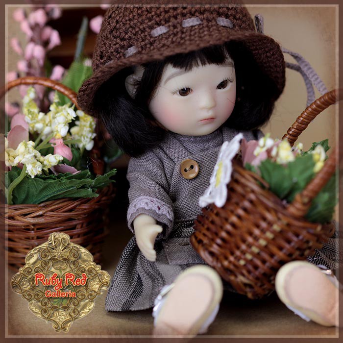 5.5" Yu Ping Twin Grey Dress Outfit (HC0076A)