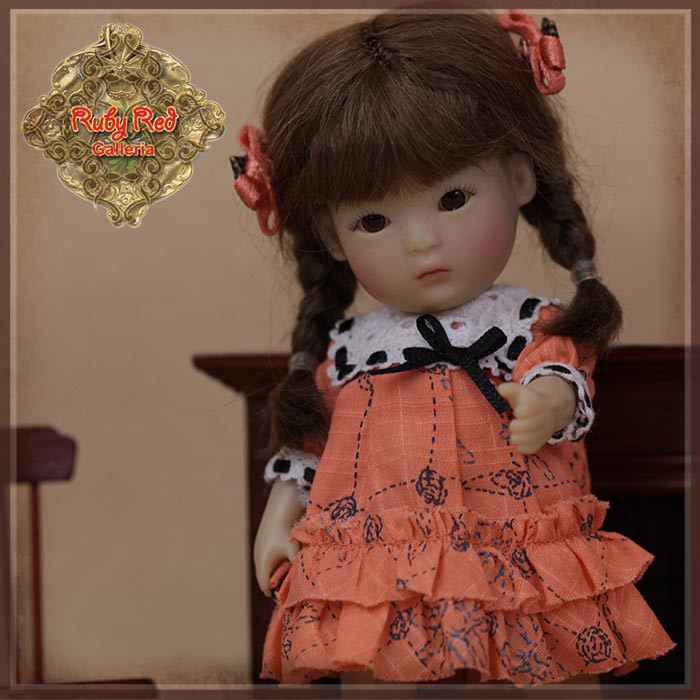 5.5" Yu Ping Orange Dress Outfit (HC0078A)