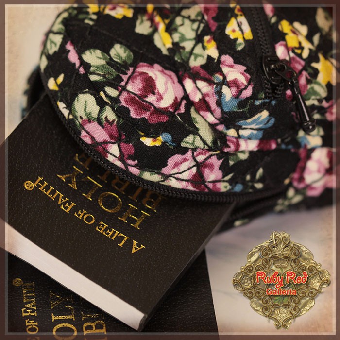 Floral Print Backpack (Black) (WZ0010B)