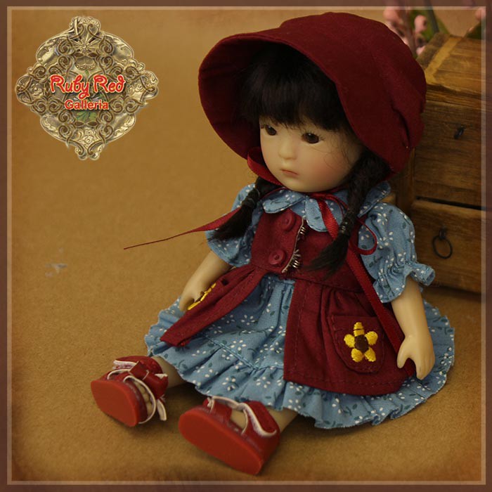 5.5" Yu Ping Red Blue Outfit (HC0092A)