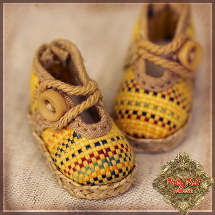 Yellow Fabric Shoes for 5.5" Dolls (HH0036A)