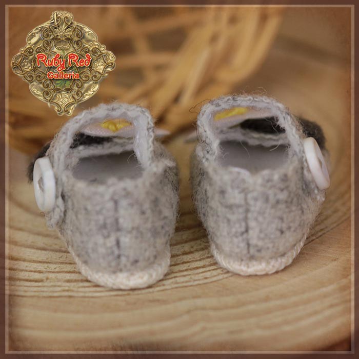 Grey Flower Shoes for 5.5" Dolls (HH0059A)