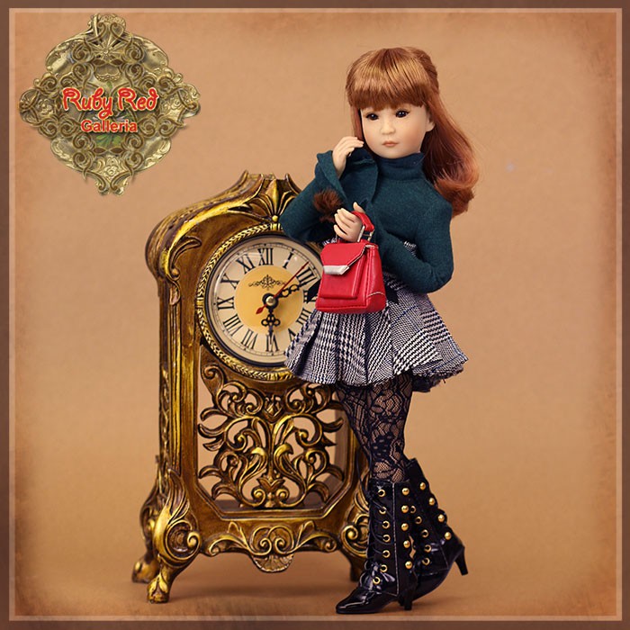 12” InMotion Girl cloth set (WC0083A)