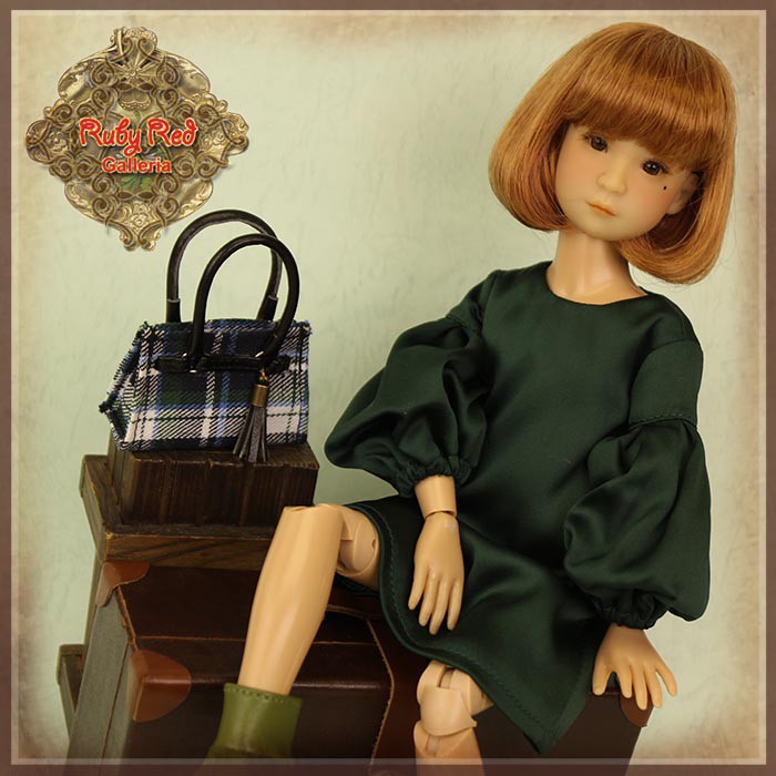 12” InMotion Girl cloth set (WC0077A)
