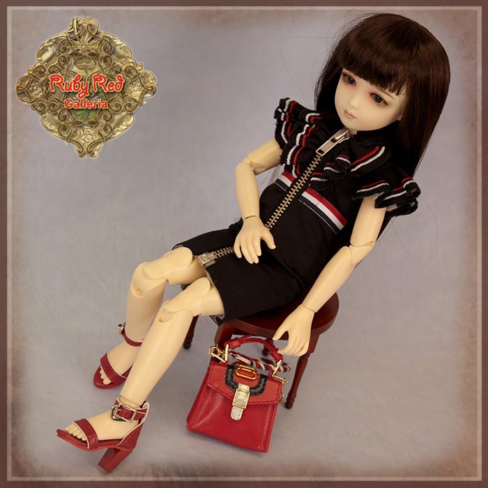 12” InMotion Girl cloth set (WC0073A)