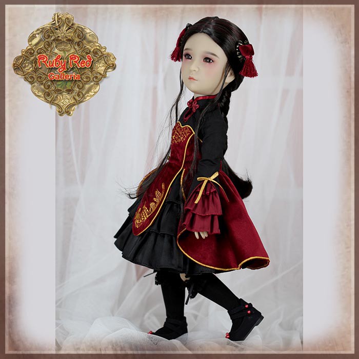 15" Girls of the Orient Red and Black Outfit (KC0010A)