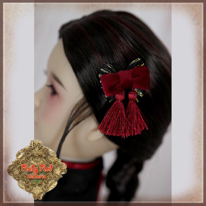 15" Girls of the Orient Red and Black Outfit (KC0010A)