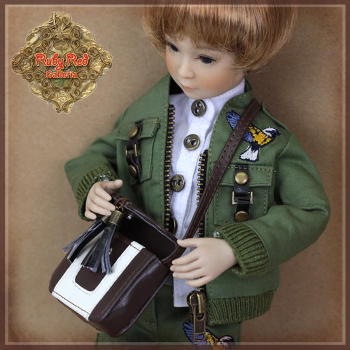 12" InMotion Girl Souvenir Outfit (WC0070A)