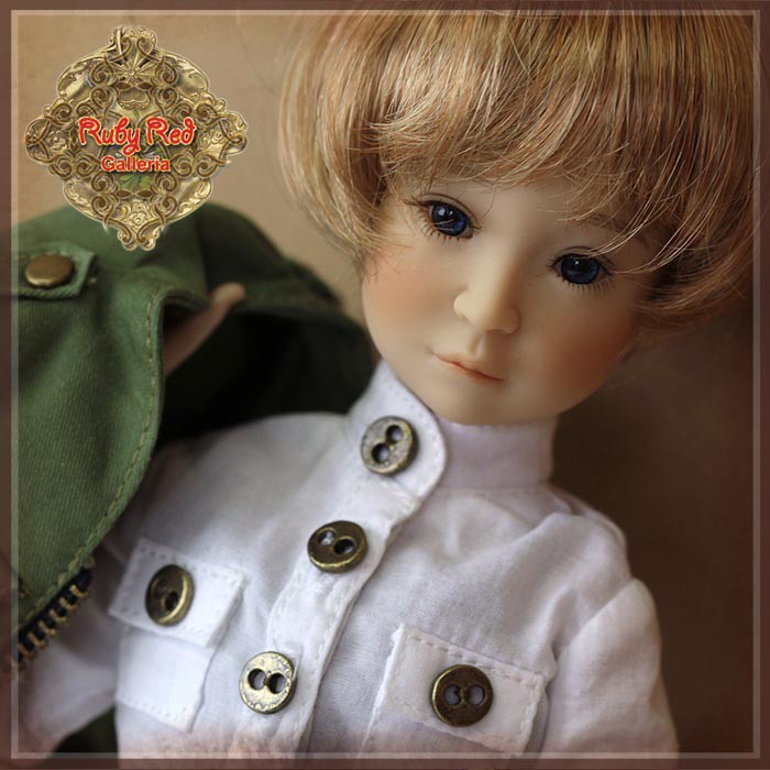 12" InMotion Girl Souvenir Outfit (WC0070A)