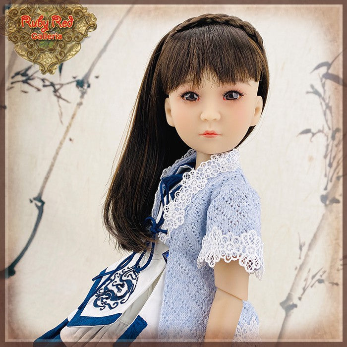 15" Girls of the Orient Blue and White Outfit (KC0011A)