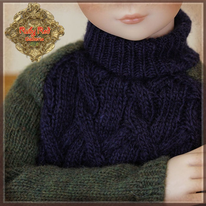 12'' Navy and Green Sweater (WC0059C)