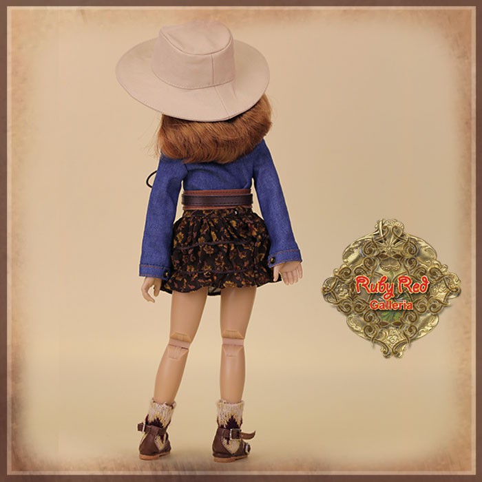 12'' InMotion Girl cloth set (WC0054A)