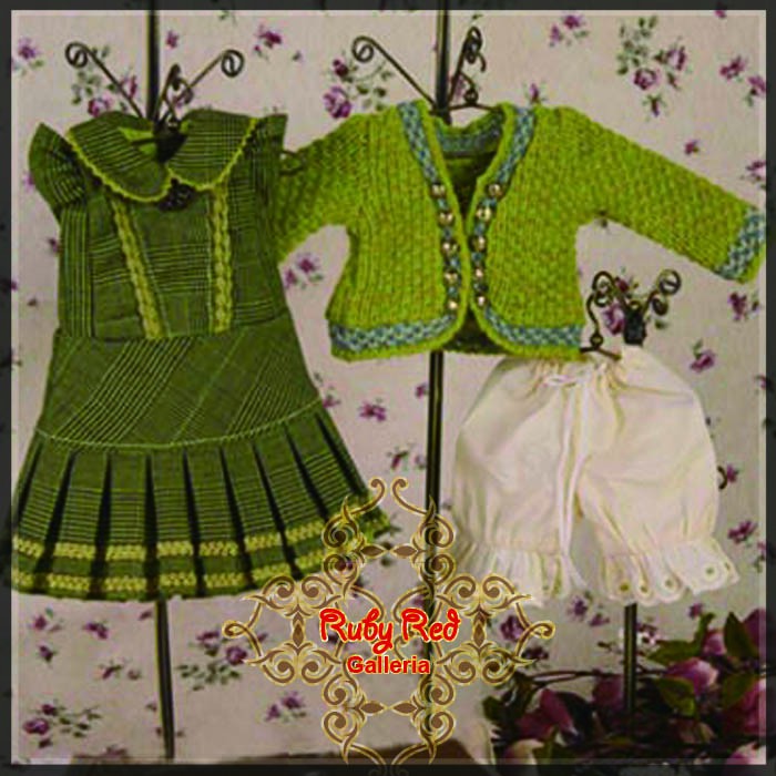 Lia, D'automne Vert - Cloth Set (WC0046A)