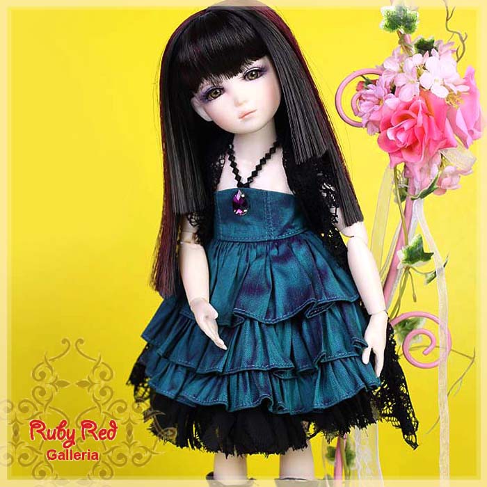 Charming Emerald (no wig) - (WC0011B)