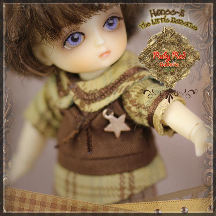 4.5'' Honee-B, The Little Detective (CA0014A)