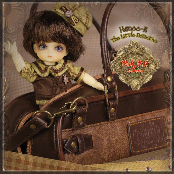 4.5'' Honee-B, The Little Detective (CA0014A)