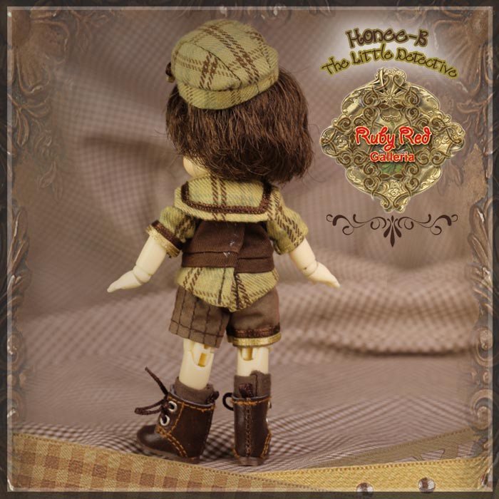 4.5'' Honee-B, The Little Detective (CA0014A)