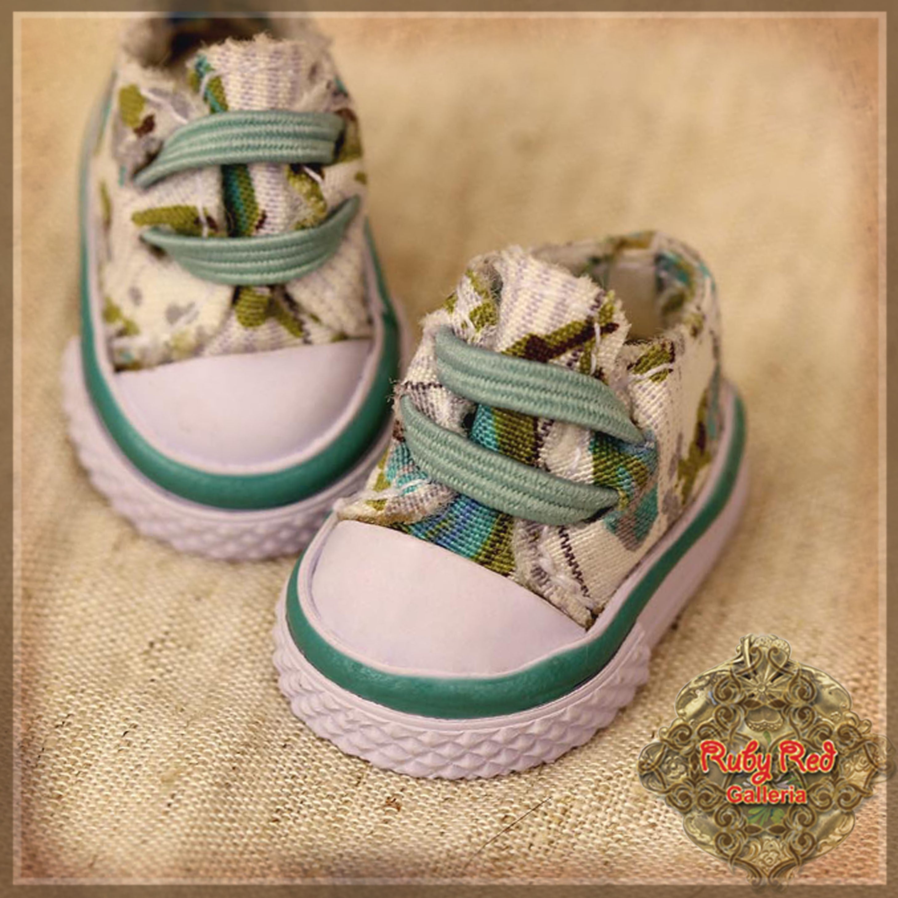 Green Floral Print Canvas Shoes for 8" Dolls (HH0013A)