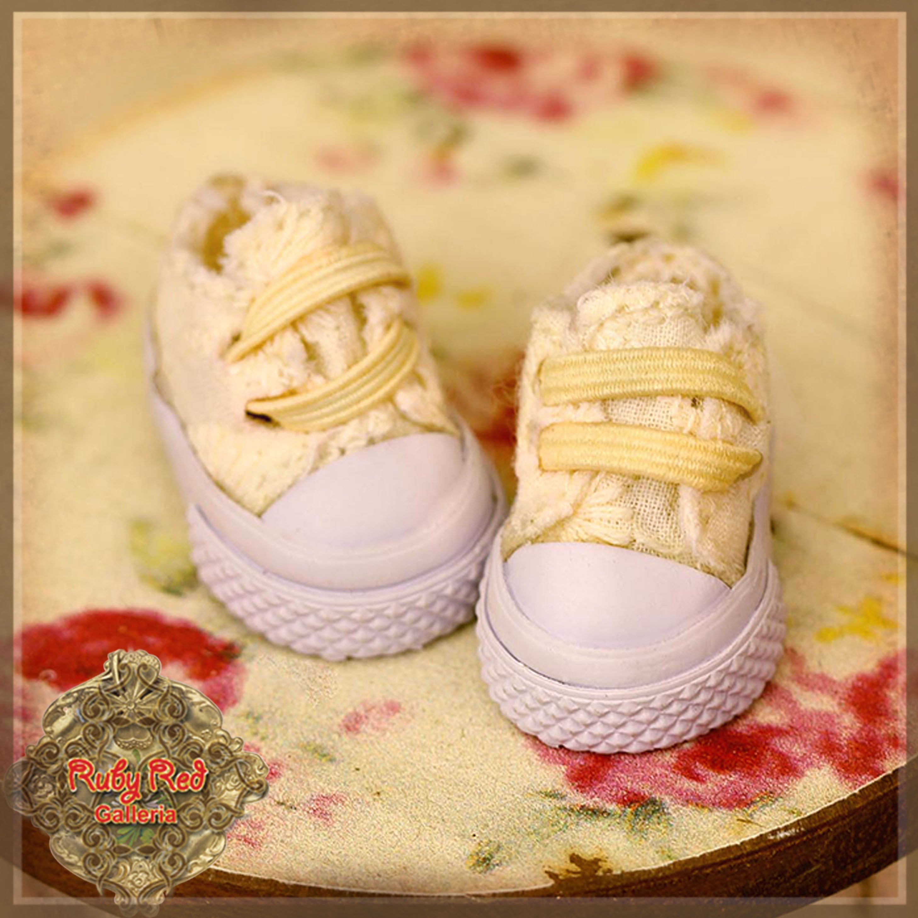 Yellow Canvas Shoes for 8" Dolls (HH0014A)