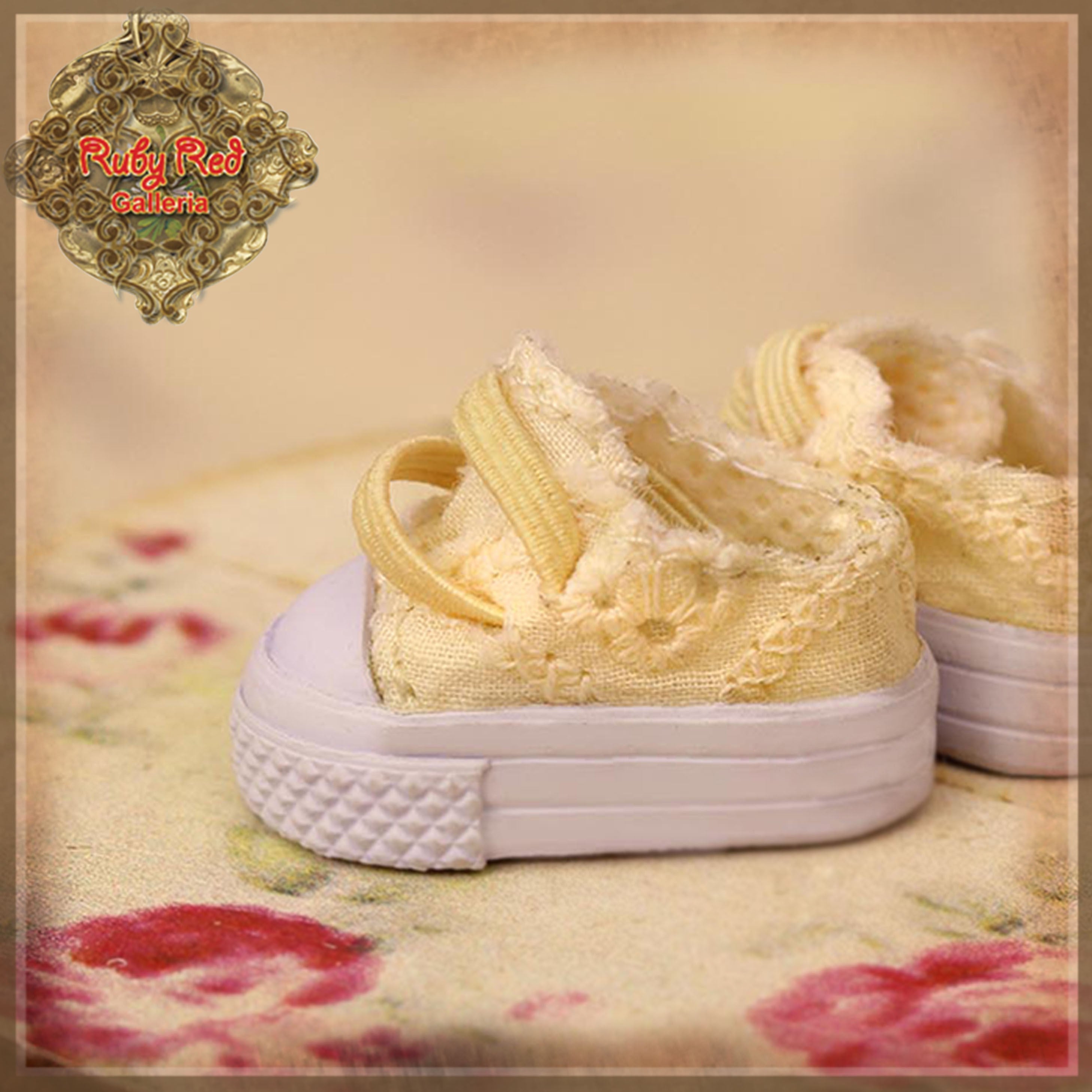 Yellow Canvas Shoes for 8" Dolls (HH0014A)