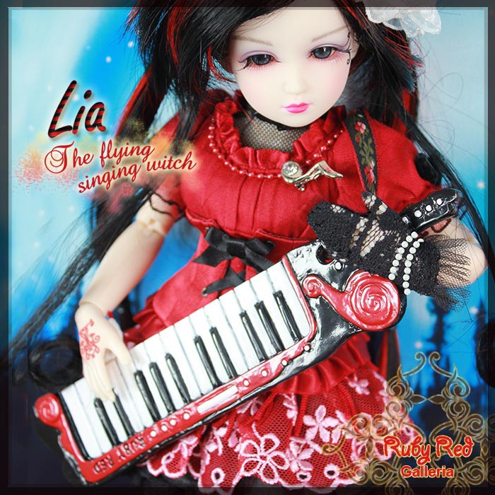 12'' Lia, The Flying Singing Witch (DA0008A)