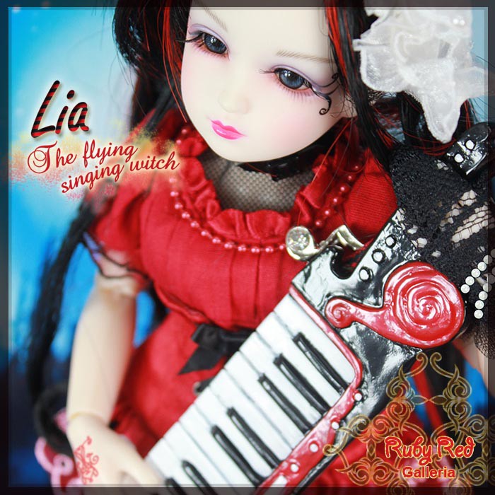 12'' Lia, The Flying Singing Witch (DA0008A)