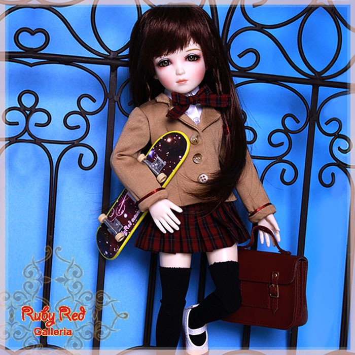 12'' Lia, Skateboard Wiz (DA0001A)