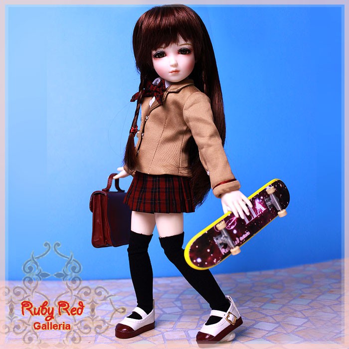 12'' Lia, Skateboard Wiz (DA0001A)