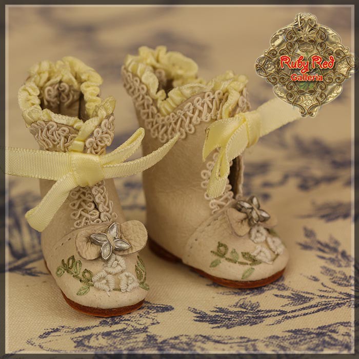 Beige Leather Boots with Embroidery for 11.5" Bleuette Doll (EH0041A)