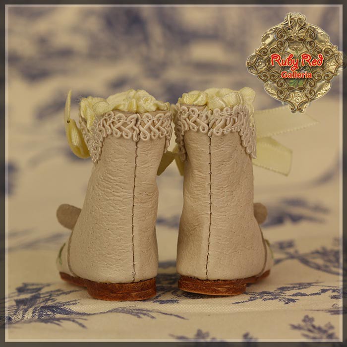 Beige Leather Boots with Embroidery for 11.5" Bleuette Doll (EH0041A)
