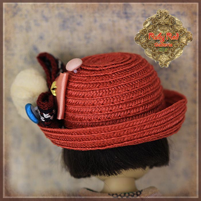 Straw Hat with Bear for Yu Ping (Red Version) (HZ0017A)