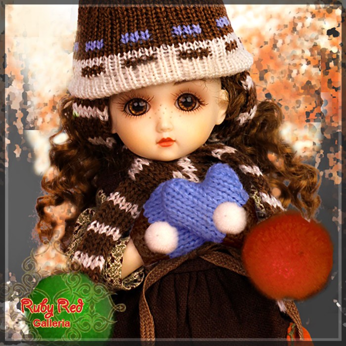 8'' StrawBerina, Northern Forest-Autumn (GA0018A)