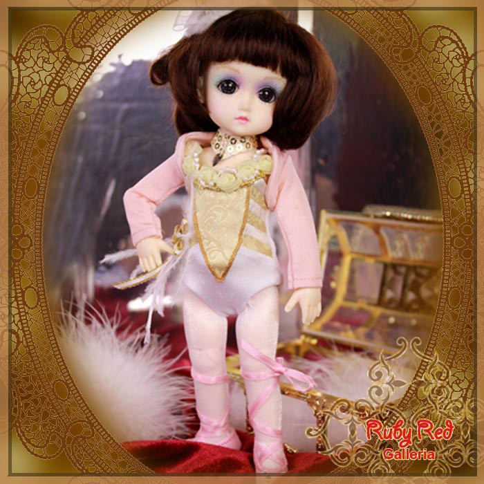 8'' StrawBerina, The Ballet Swan (GA0012A)