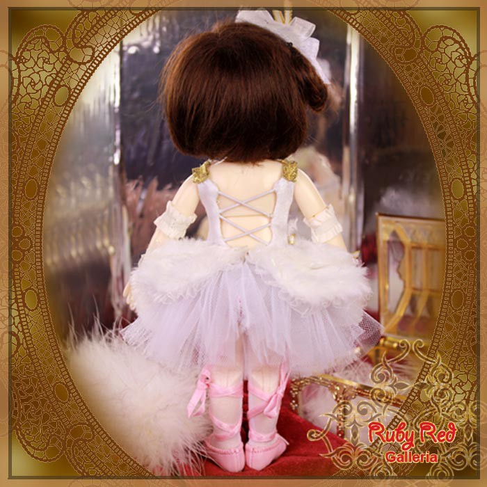 8'' StrawBerina, The Ballet Swan (GA0012A)